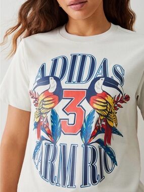 Farm Rio x Adidas Graphic Parrot Logo Tee Cream XS NWOT